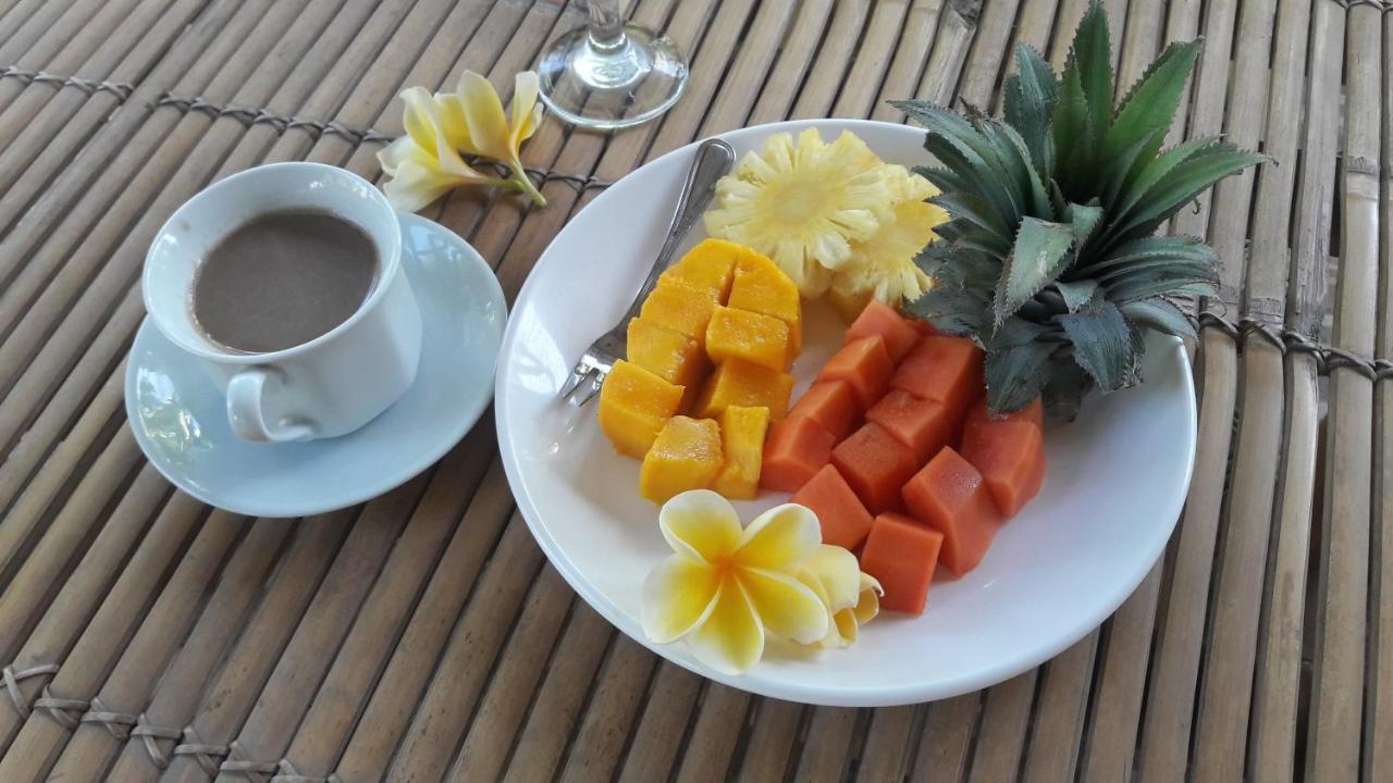 Yoland Guesthouse Gili Air Exteriör bild