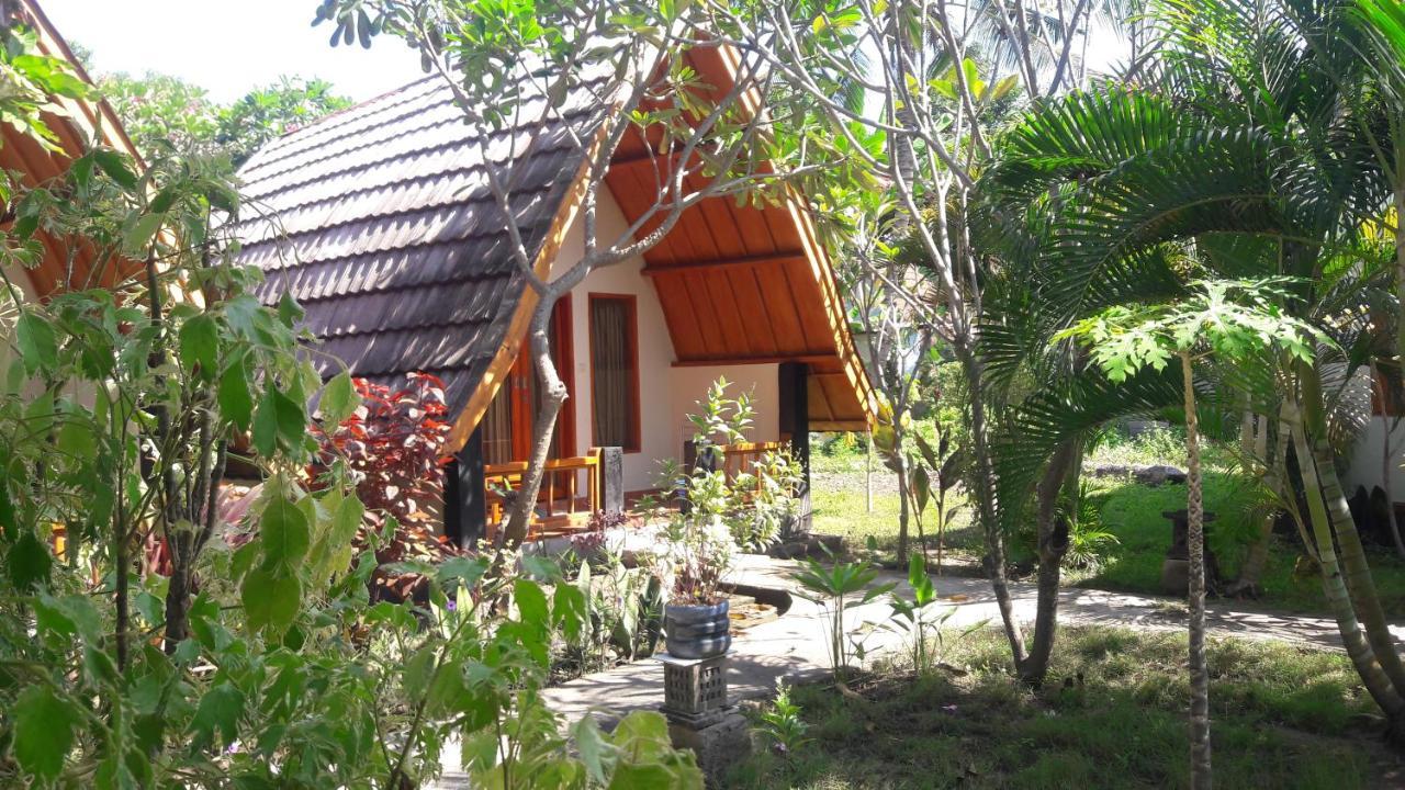 Yoland Guesthouse Gili Air Exteriör bild