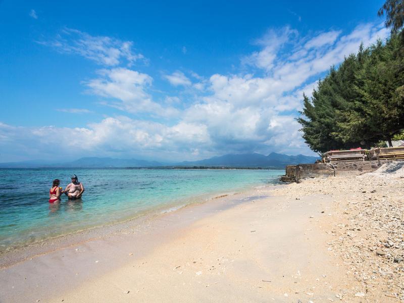 Yoland Guesthouse Gili Air Exteriör bild