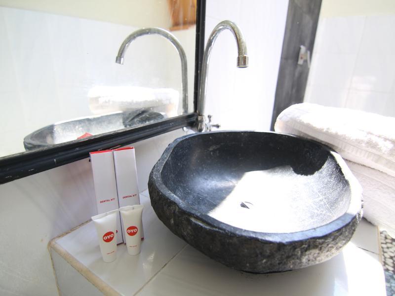 Yoland Guesthouse Gili Air Exteriör bild